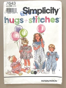 1990er Simplicity Kleinkinder Overall und Kleid Muster 7643 Größe 2-4 UNGESCHNITTEN - Bild 1 von 2
