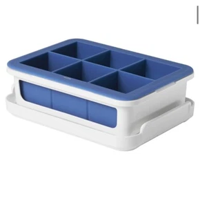 OXO Good Grips Covered Silicone Stackable Ice Cube Tray with Lid - Large Cube - Picture 1 of 6