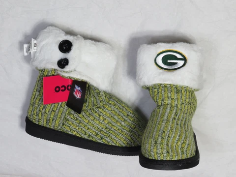 GREEN BAY PACKERS SLIPPERS WOMEN'S S 5-6 KNIT BUTTON BOOT SLIPPER FLEECE NEW NWT Cover