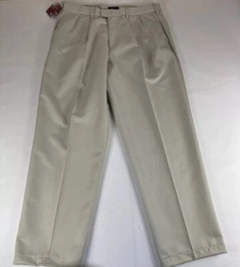 Dockers Relaxed Fit vielseitige Khakis Herren 36x34 Bundfalten beige Hose Slacks - Bild 1 von 14