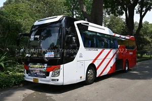 Bus Foto 12x8 - Hyundai Universe Xpress - Bild 1 von 2