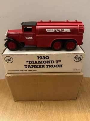 Carlos Leffler Ertl 1930 Diamond T Tanker Truck #9601  Die-Cast 1:25 Scale - Image 1 of 3
