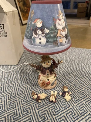 Рождественский примитивный зимний деревенский снеговик, 4 лампы • высота 15 дюймов • смола - Изображение 1 из 4