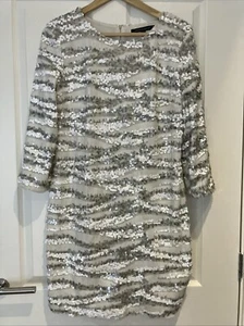 roc FRENCH CONNECTION SILVER SEQUINNED SHIFT DRESS 16 Lined Round Neck Zip - Picture 1 of 4