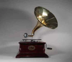Hermoso gramófono ESTILO ANTIGUO, fonógrafo nuevo funcionando - tocadiscos - Imagen 1 de 10