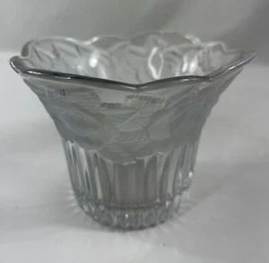 Vintage Crystal small Bowl with Frosted Roses at the Top - Picture 1 of 4