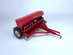 Tru Scale Carter Grain Drill Seeder 1/16 Scale Red Steel Toy Model Vintage 1960s