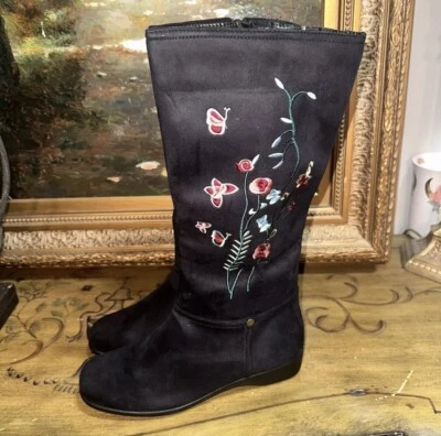 Botas Altas Mujer Rosa Negro Mariposas y Flores Florales Tela Talla 12 M NUEVAS Foto 1 de 4