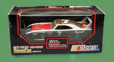 Racing Champion Nascar 1992 Stockcar Replica 07070 #7 '70 Plymouth Superbird  - Image 1 of 4