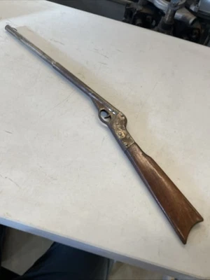 1911 Markham King no. 1 air rifle .... Plymouth MI. WORKS ...... Daisy BB gun - Image 1 of 4
