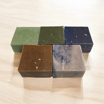 DR. SQUATCH Dr.Squatch Soap Mini Bars Lot Of 5 + Soap Tray( Factory Rejects, No Box )