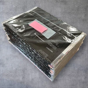 Lot Of 19 Playboy Magazines 1998/1999 Sealed/Plastic Starting To Split - Imagen 1 de 8