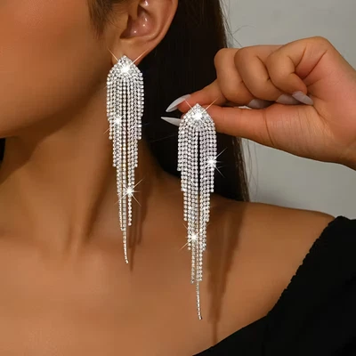 Luxuriöse Funkelnde Strass-Quasten-Ohrringe für Damen – Elegantes Tropfen-Design - Bild 1 von 4