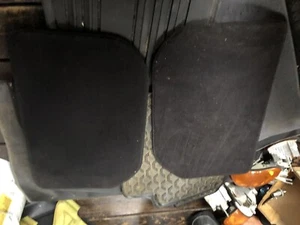 BMW E38 1995-2001 7 Series 740i Rear Floor Mats Original OEM BLACK-nice! - Picture 1 of 2