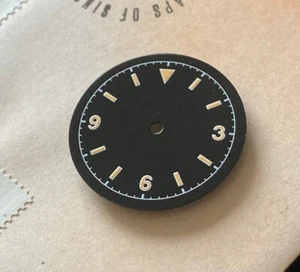 Orologio Vintage Bond Milsub 3 6 9 Quadrante DG 2813 Movimento Miyota Giallo Sporco - Foto 1 di 1