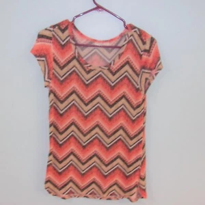 Blusa Camisa Top Bobbie Brooks Mujer Talla S. Multicolor. Patrón Zig Zag. Corto - Imagen 1 de 5
