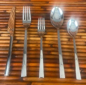 Towle * LUXOR Glossy Flatware YOUR CHOICE - CHOOSE (126) - Picture 1 of 4