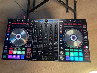 Pioneer DJJ-SX2 - 4 Tracks DJ Controller for Serato DJ - Image 1 of 4