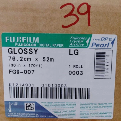 Nuevo Papel Película Archivo Cristal Fujicolor 76.2cmX52m 30"X170' Perla Brillante FUJI Foto 1 de 4