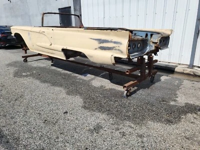 Ford Thunderbird 1960 convertible para piezas o proyecto carrocería desnuda solo carcasa Foto 1 de 4