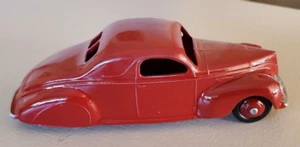 1:43 Dinky 39c Lincoln Zephyr Coupe 1940's Code3 Ruby Red - Picture 1 of 15