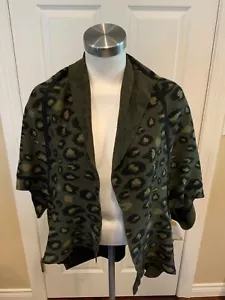 Akemi + Kin Green & Black Terra Animal Print Kimono Sleeve Cardigan, Sz O/S - Picture 1 of 5