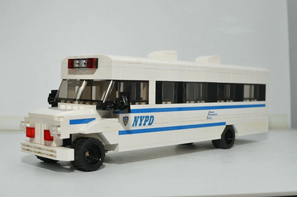 Autobús de la prisión de la ciudad American Thin Blue Line Modelo personalizado compatible con ladrillos LEGO® Foto 1 de 4