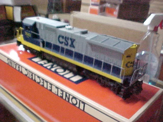 LIONEL---#  18215----CHESSIE DASH 8-40C - Image 1 of 1