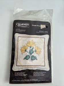 Kit de almohada Janlynn Charmin ramo amarillo estampado punto de cruz #05-222 SELLADO - Imagen 1 de 15