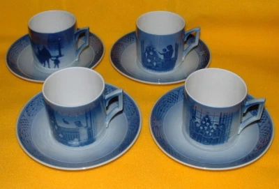 Royal Copenhagen - 4 jährliche Weihnachtstassen & Untertassen - 1980, 1981, 1982, 1983 - Bild 1 von 4