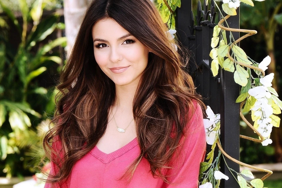 Foto Victoria Justice Kinostar Filmstar Großfoto Hochglanzfoto 20x30 cm Portrait - Bild 1 von 1