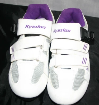 Kyedoo 骑行白色紫色 Pelaton Shimano 女式鞋 39 码女式 8 码 — 第 1/4 张图片