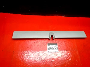 02-07 SUBARU IMPREZA CABEZA TRASERA TAPA EXTREMO TECHO MOLDEO GRIS VAGÓN FABRICANTE DE EQUIPOS ORIGINALES - Imagen 1 de 7