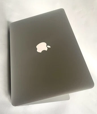 Apple MacBook Air 13" Laptop MJVE2LL/A - Core i5 1.6GHz 128GB SSD A1466  - Image 1 of 4