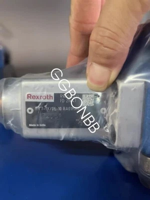 REXROTH R900563233 PV7-1X/06-10RA01MA0-10 vane pump FedEx or DHL or UPS - Image 1 of 3