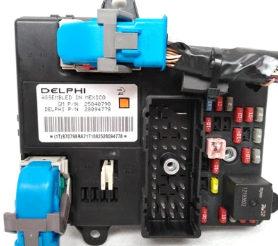 25840798 Saturn 2007-2009 Aura Fuse Box 2008-2011 Malibu Pontiac G6 BCM OEM O57 - Image 1 of 4