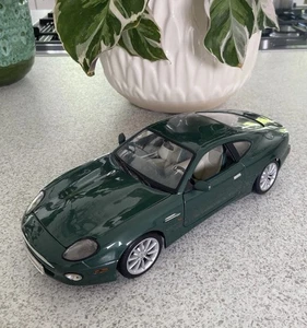 Aston Martin DB7 Vantage Diecast Model Car 1:18 Scale - Picture 1 of 7