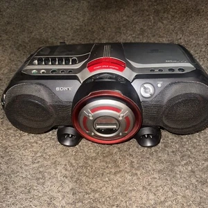 Sony CFD-G500 Boombox AUX Power Drive Woofer AM-FM Radio CD Falta Antena - Imagen 1 de 5