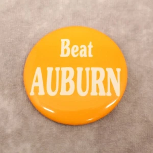 Auburn Rivalry Button Pin "BEAT AUBURN" - Bild 1 von 5