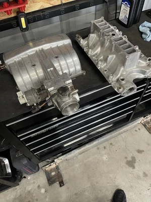 Ford 351W EFI Intake Manifold 5.8 - Image 1 of 4