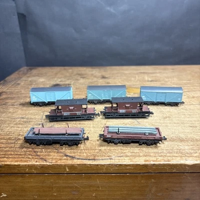 7 PECO  N Gauge Wagons Brake Wagons Express Parcel And Bogies - Image 1 of 4