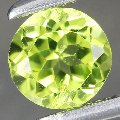 0.58ct t.w 5mm Round Natural Unheated Untreated Green Peridot, Myanmar - Image 1 of 4