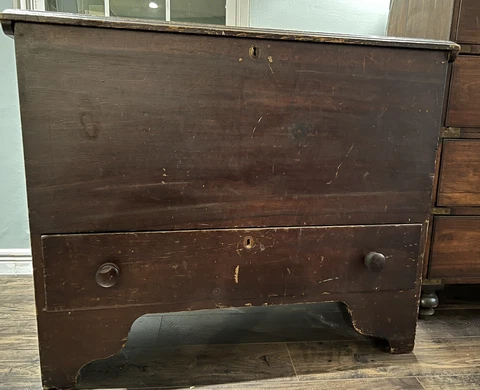 Antique New England Mule Chest / Blanket Chest Early To Mid 19th Century / 1800s Cover