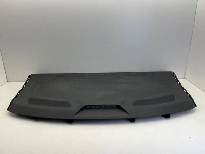Cubierta del panel de ajuste de la cubierta trasera de Volkswagen Passat 2012-2015 OEM. Foto 1 de 4