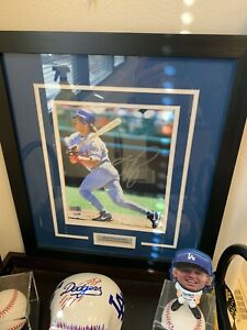 Dodgers - Signed Mike Piazza Photograph 