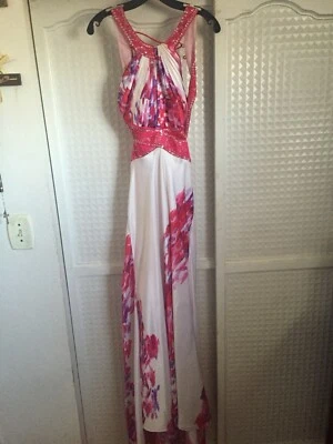 Morgan & Co White And Pink Formal Dress - Image 1 of 3