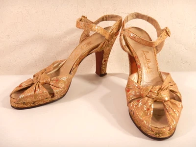 Sandalias de tacón vintage años 50 La Valle New York brocado metálico punta abierta talla 7 Foto 1 de 4