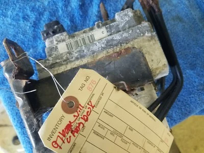 1997 Pontiac Bonneville abs module - Image 1 of 2