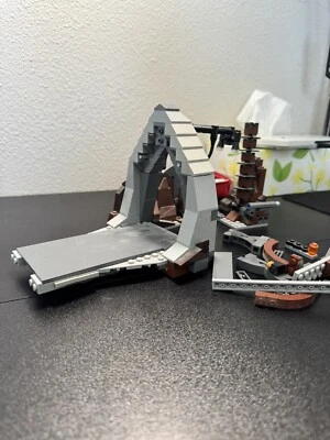 LEGO Star Wars 75017 Jedi Yoda Vs Sith Dooku DUEL ON GEONOSIS set 70% Complete - Image 1 of 4