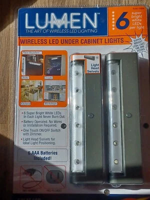 Kit de luces giratorias LED debajo del gabinete a batería Lumen sellado Foto 1 de 3